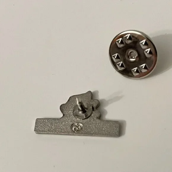 Meritor Logo Pin - Picture 6 of 8